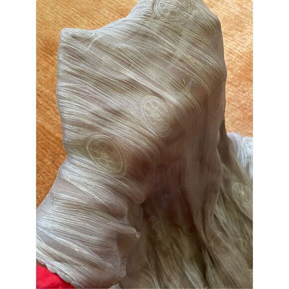 Beautiful Silk Scarf - Picture 5 of 8